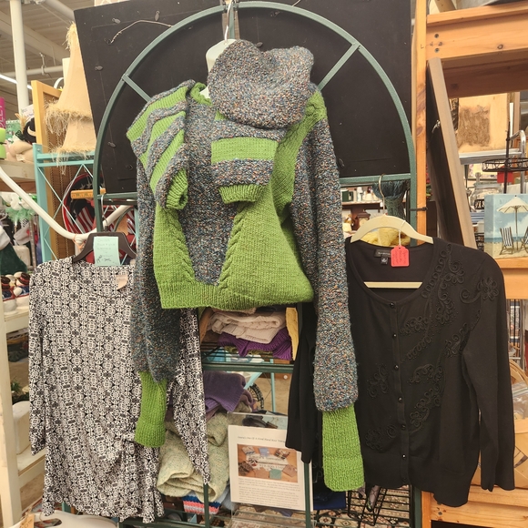 Vintage Hand Knit Sweater-Sage Green Two Tone-Sweater, Leggings & French Hat Set - Picture 14 of 14